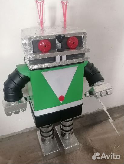 Заяц-робот из мультфильма 