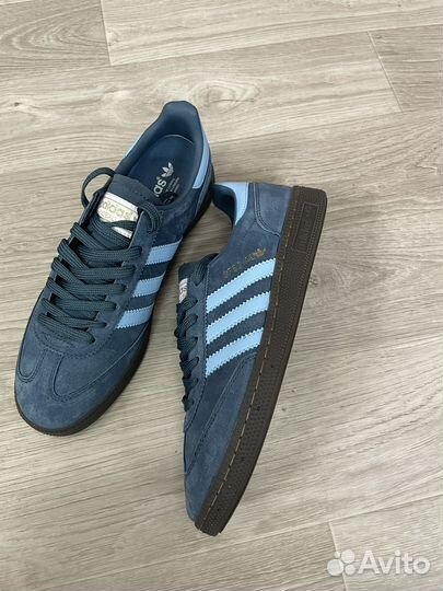 Кроссовки adidas spezial