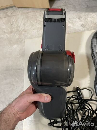 Автомобильный пылесос