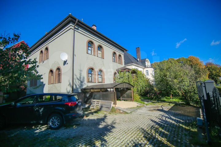 Коттедж 515 м² на участке 6,7 сот.