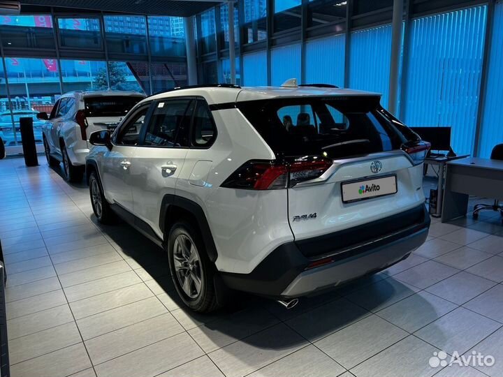 Toyota RAV4 2.0 CVT, 2023