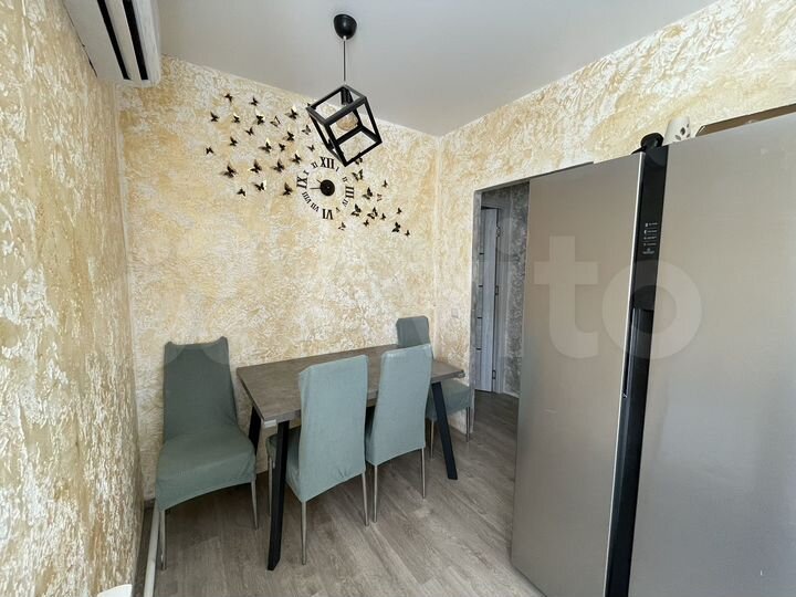 2-к. квартира, 45 м², 3/3 эт.