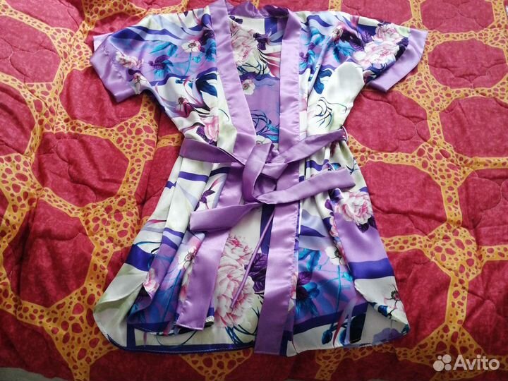 Халатик женский шелковый