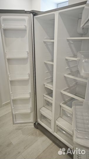 Холодильник Samsung, side by side