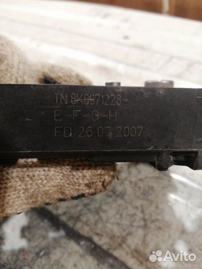 Клемы аккумулятора Audi A5 8T купе cala 3.2 2008