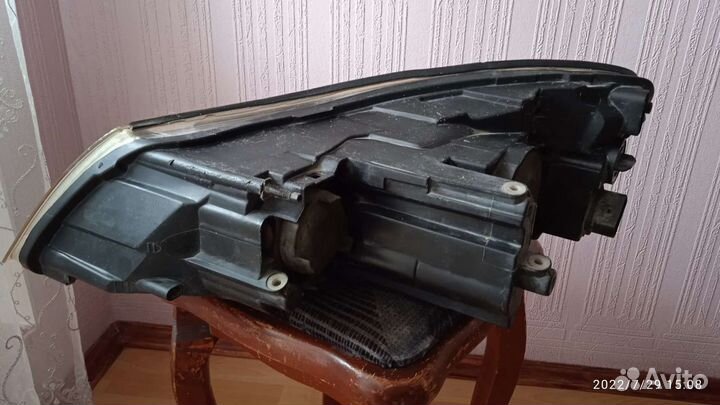 Правая фара на skoda octavia A5