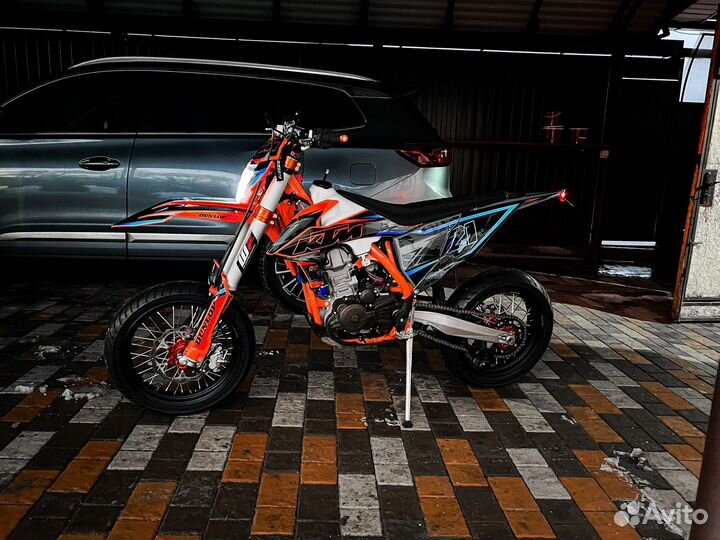 Мотард Crosstrec 300