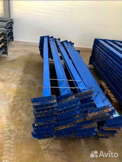 Фронтальные стеллажи складские Метек б/у лот 1474
