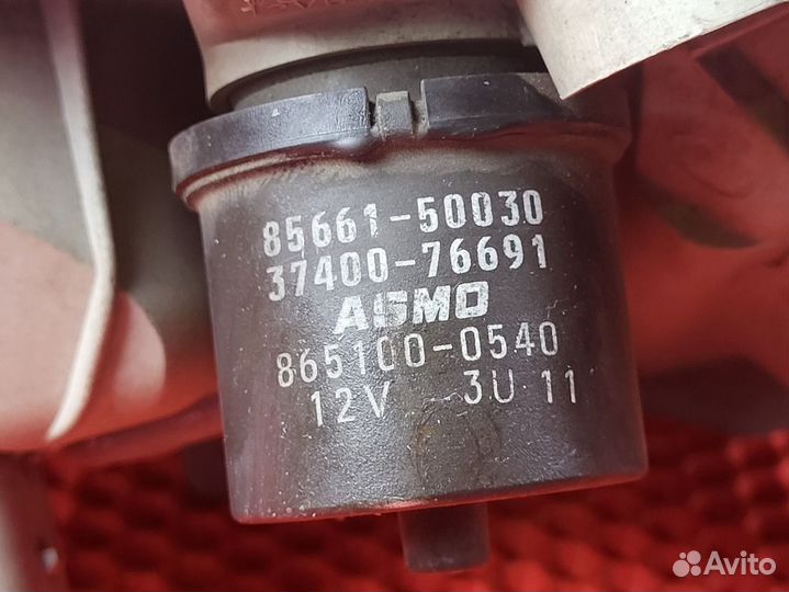 Фара передняя правая Toyota Celsior 8111050180