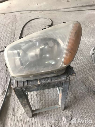 Фара toyota rav 4