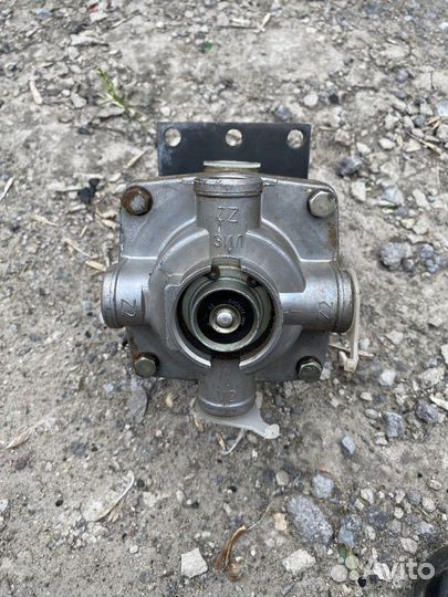 Кран тормозной, 2х секционный