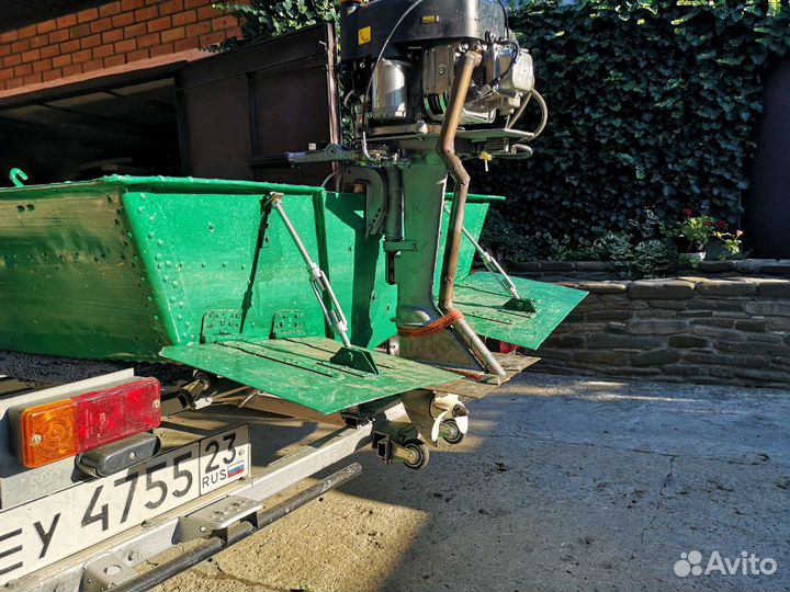 Лодка с прицепом