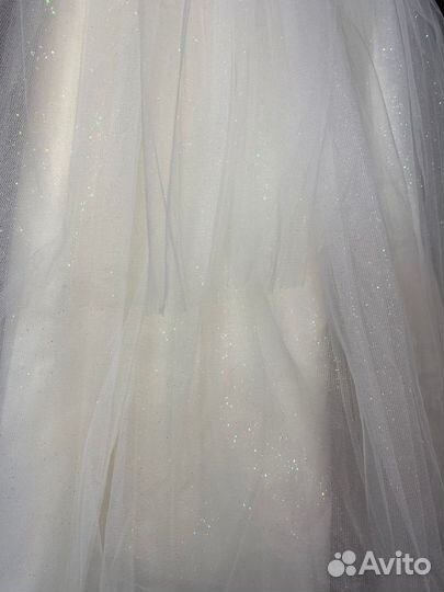 Нарядное платье на девочку 10-11 лет (рост 145)