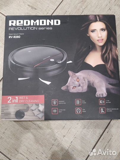 Робот пылесос Redmond RV-R280