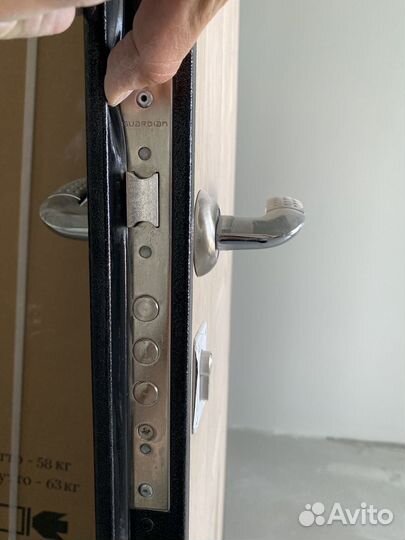 Металлическая дверь бу из новостроек