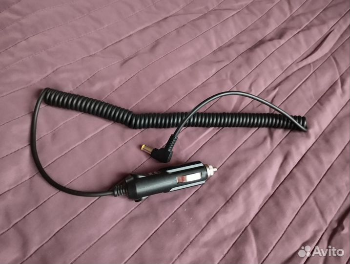 Автомобильная зарядка тахеометра geomax