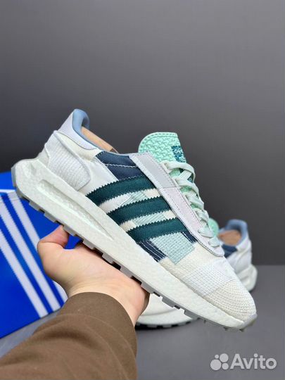 Кроссовки Adidas Retropy