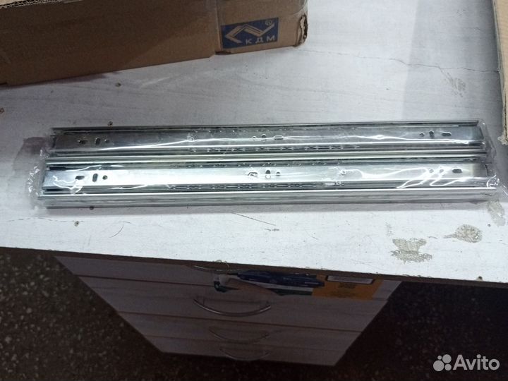 Направляющие для ящиков роликовые и шариковые