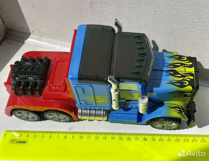 Машина - робот - трансформер