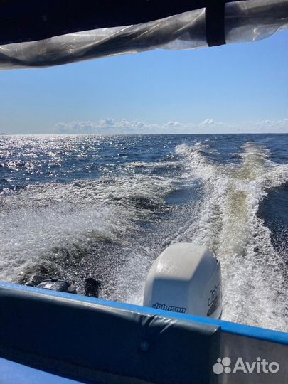 Катер. гольфстрим