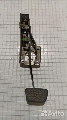 Педаль тормоза Toyota Highlander 2