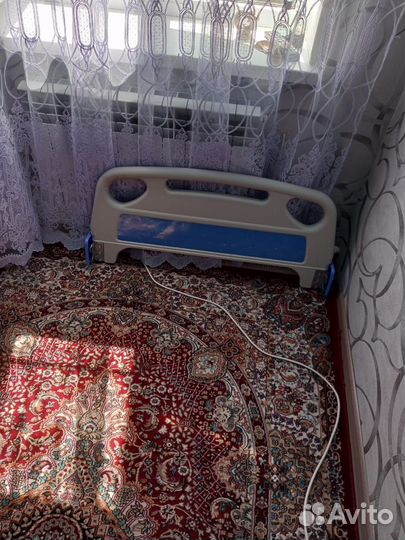 Медицинская кровать для лежачих больных