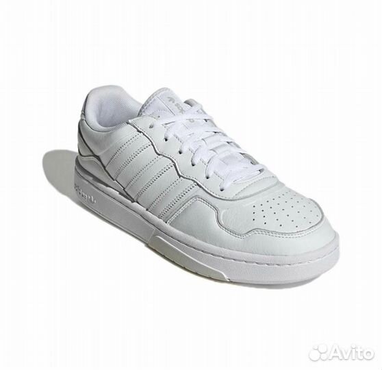 Кроссовки Adidas Courtic 