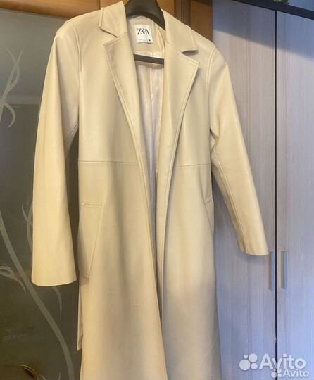 Тренч из экокожи zara 42-44