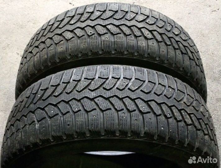 Bridgestone Blizzak Spike-01 235/55 R18