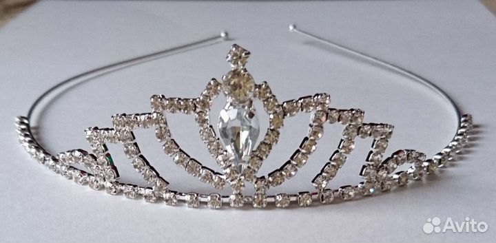 Диадема со стразами