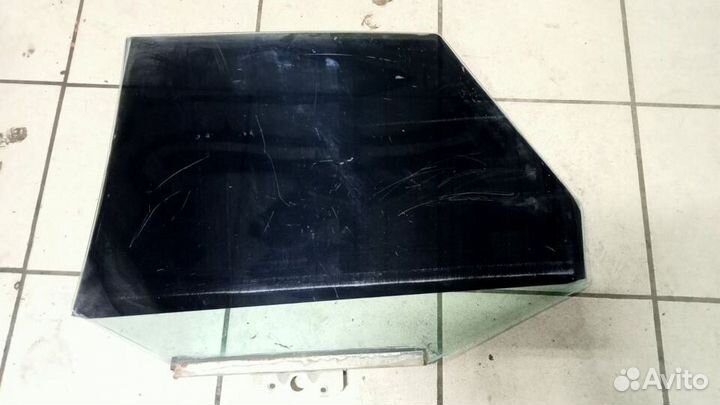 Стекло задней правой двери Приора