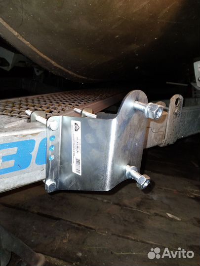 Кронштейн запасного колеса для прицепа мзса