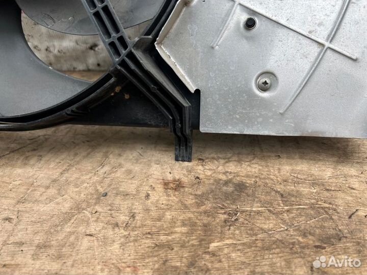 Диффузор вентилятора Peugeot 207 EP6