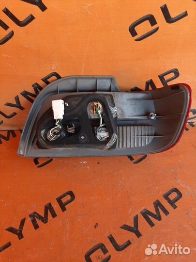 Стоп-сигнал левый Toyota Carina AT211 7A-FE 2001