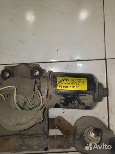 Моторчик стеклоочистителя передний Hyundai Getz 20