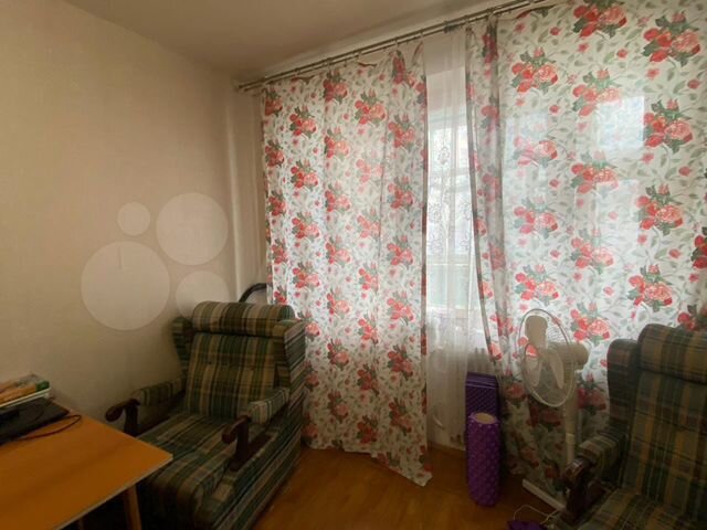 2-к. квартира, 52 м², 1/9 эт.