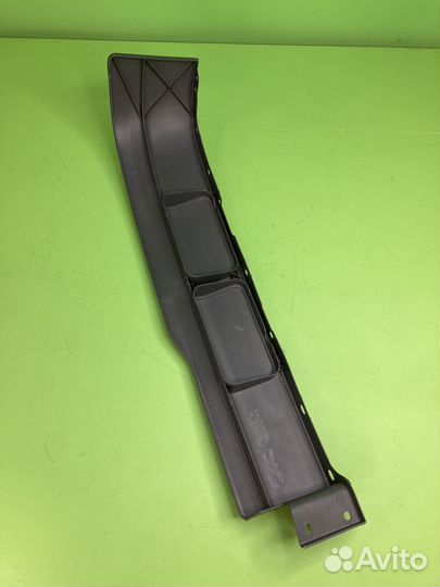 Спойлер бампера левый нижняя часть \MB Actros 1 ve