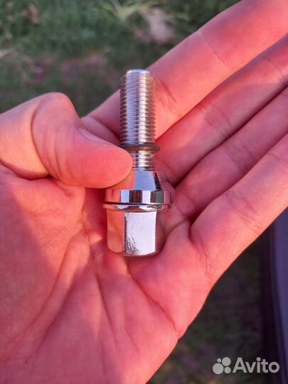 Болты с эксцентриком