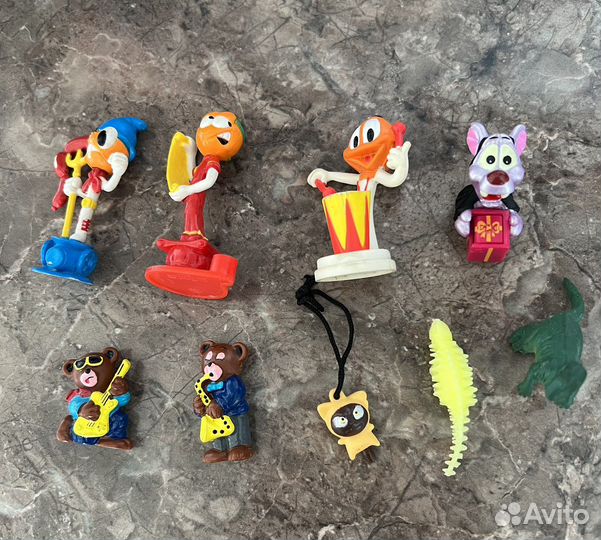 Разные фигурки из киндер сюрприза