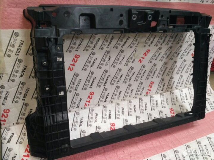 Передняя панель телевизор Skoda Rapid 2020+