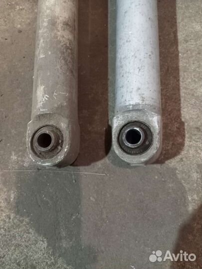 Задние амортизаторы BMW e39