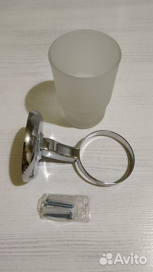 Стакан с металлическим креплением