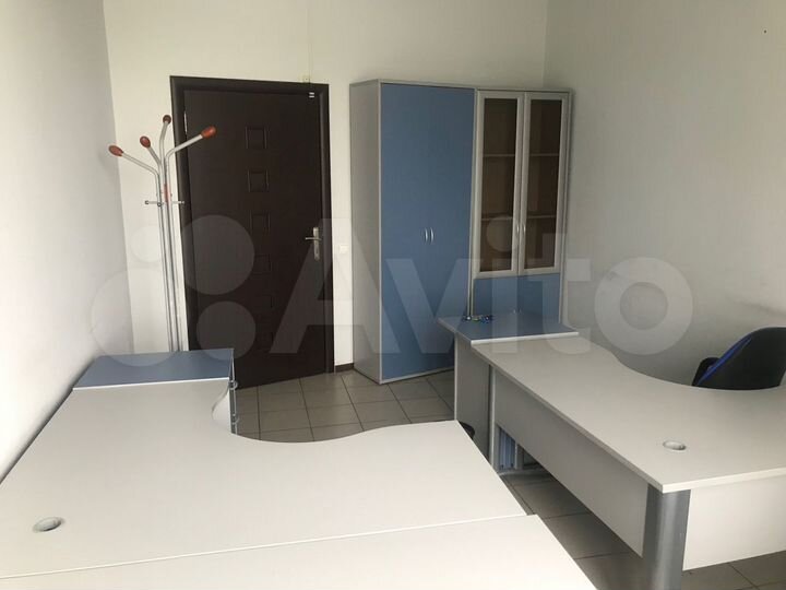 Офисное помещение с мебелью, 20 м²