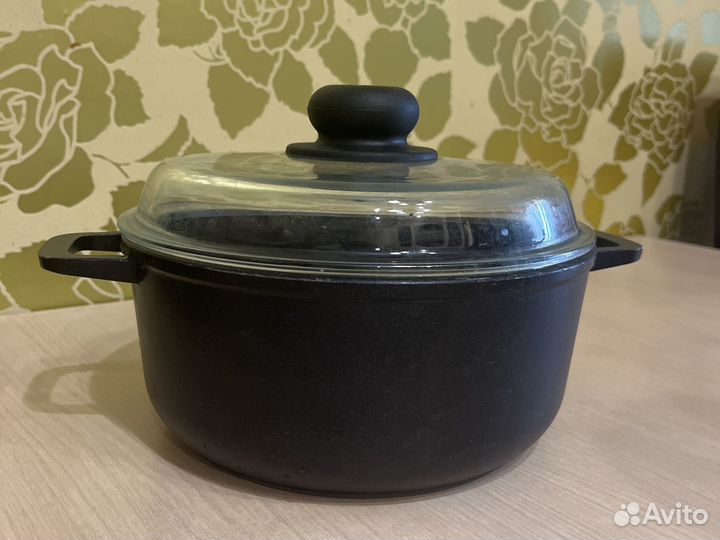 Кастрюля чугунный 2,5 литра