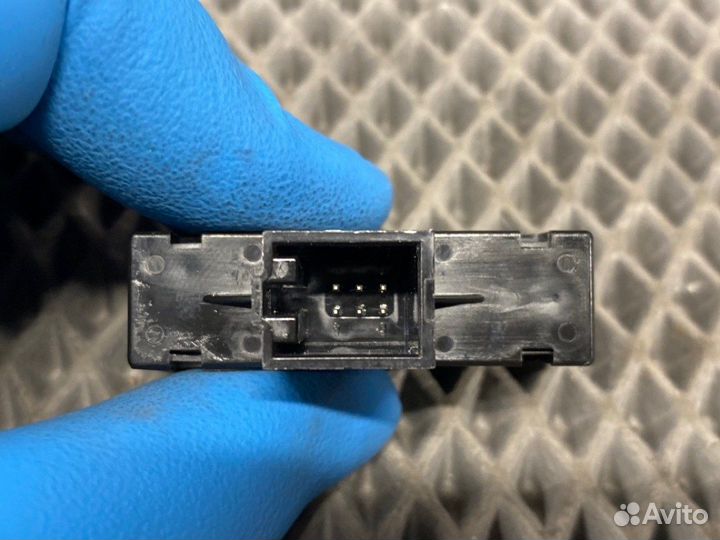 Кнопка аварийной остановки Audi A6 Allroad C6 AUK