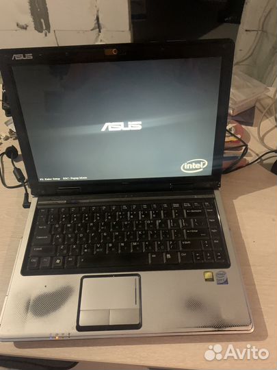 Ноутбук asus