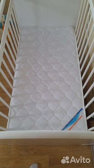 Детская кроватка с комодом