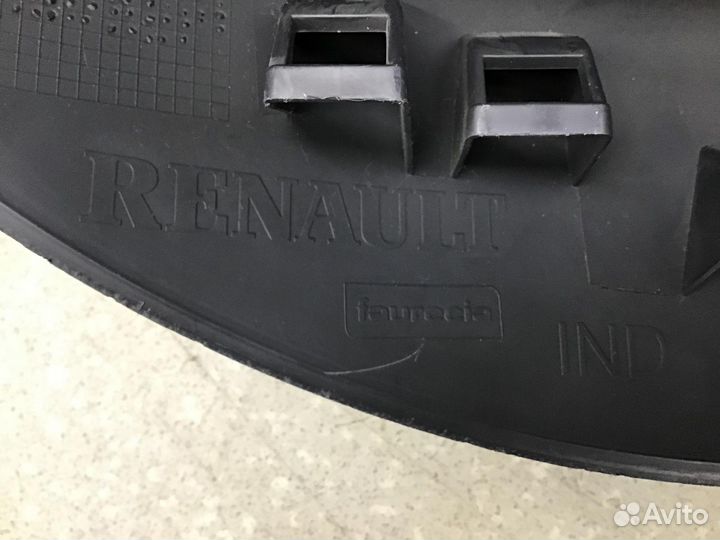 Накладка (кузов внутри) Nissan Almera (G15) 2013