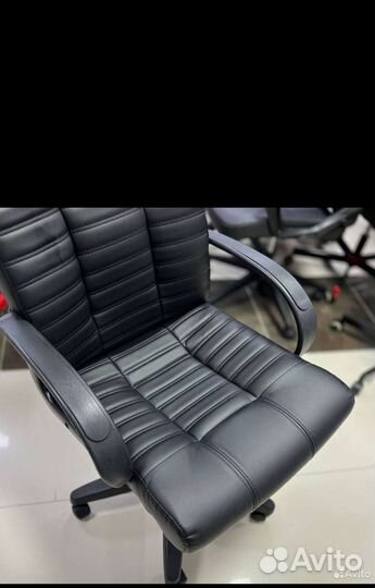Офисное кресло Атлант новое