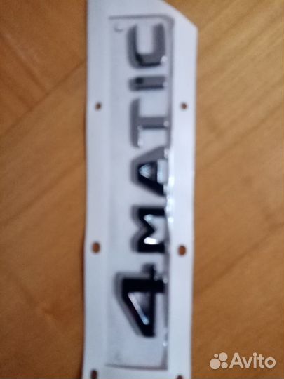 Шильдики на mercedes